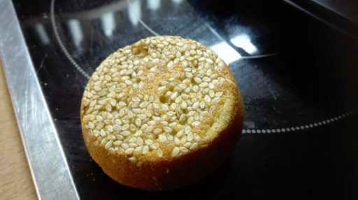 Kichererbsen-Brötchen mit frischer Hefe aus der Muffin-Form