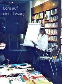 Yoga-Buch-Lesung - Lore Tomalla